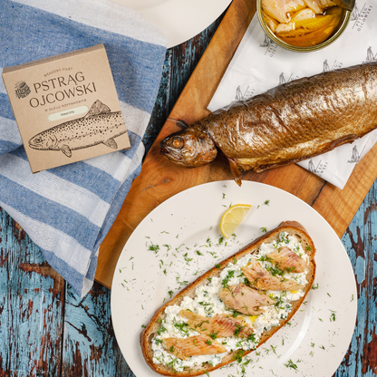 Filet z Pstrąga w Oleju - Z Czosnkiem